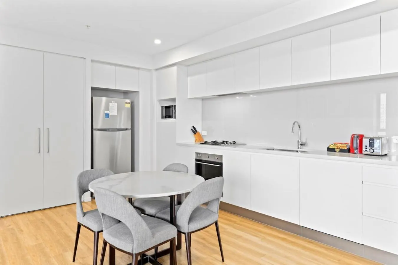 Stunning Ocean Views 2 Bedroom Apartment Gold Coast Australia