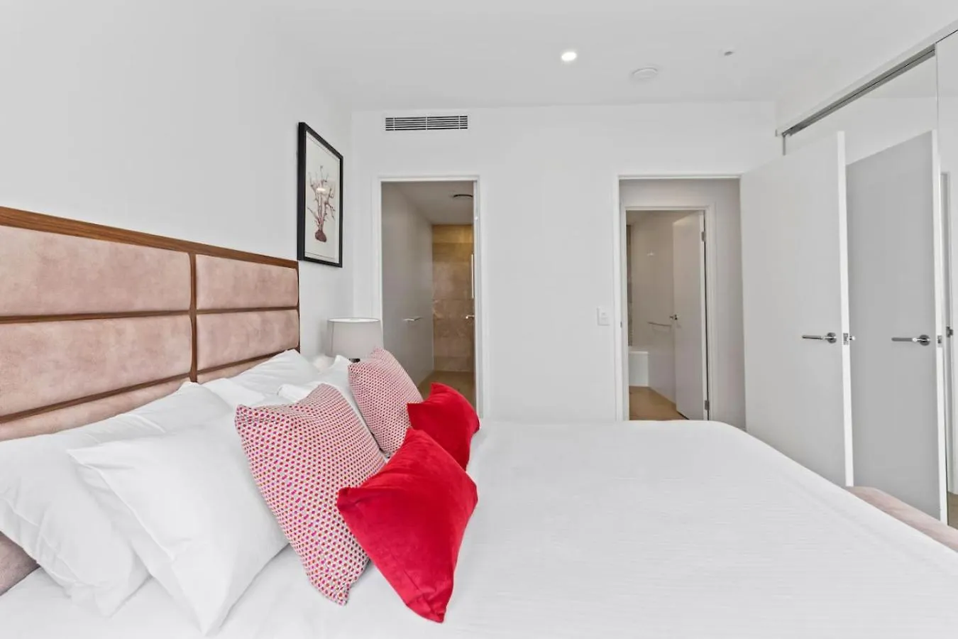 Stunning Ocean Views 2 Bedroom Apartment Gold Coast 0*,  Australia