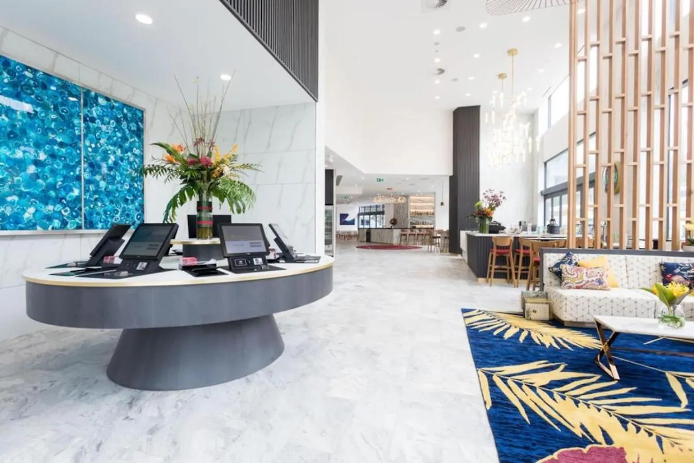 Stunning Ocean Views 2 Bedroom Apartment Gold Coast